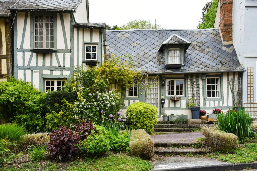Maison ancienne à colombages avec jardin – diagnostic immobilier DPE maison individuelle ancienne France
